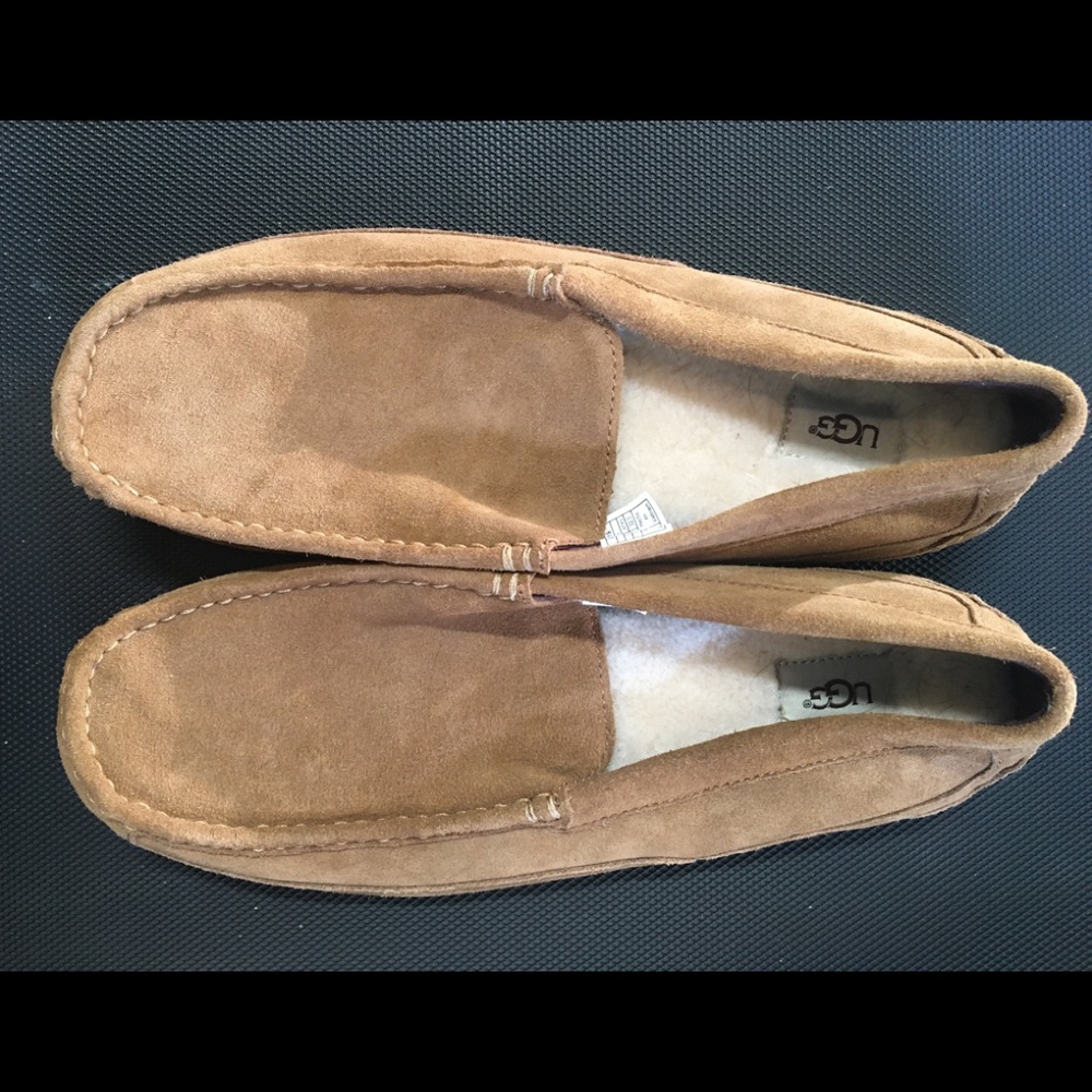 Men’s UGG slippers